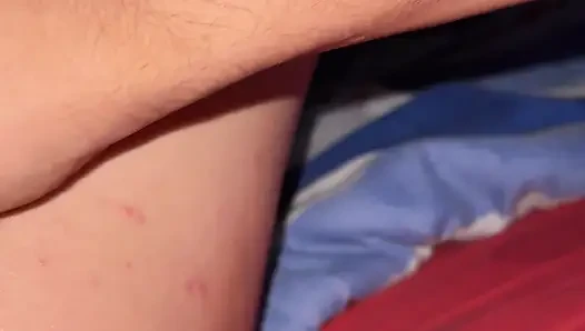 Gece geç saatlerde kocam beni mastürbasyon yaparken izliyor