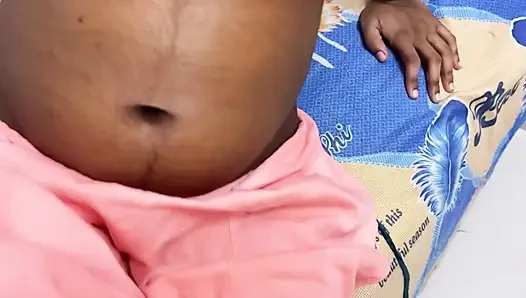 Seksi üvey annemi siktim, odamda sert sikişiyorum