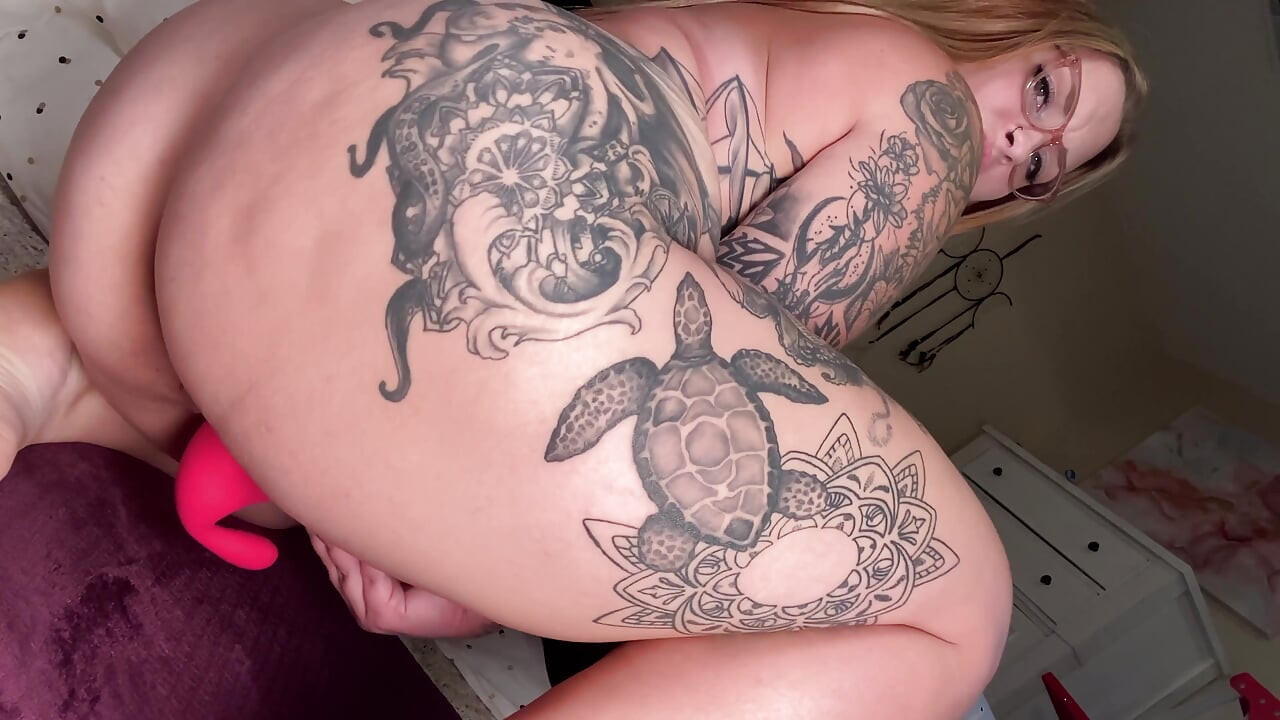 Big Bouncing Ass Squirt