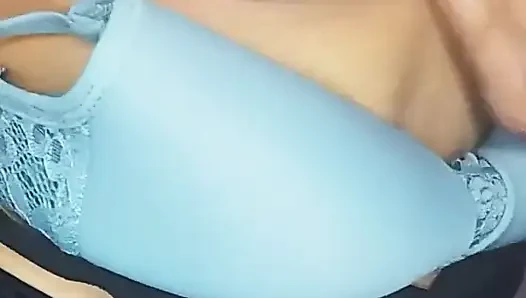 Hintli kız ilk kez mastürbasyon