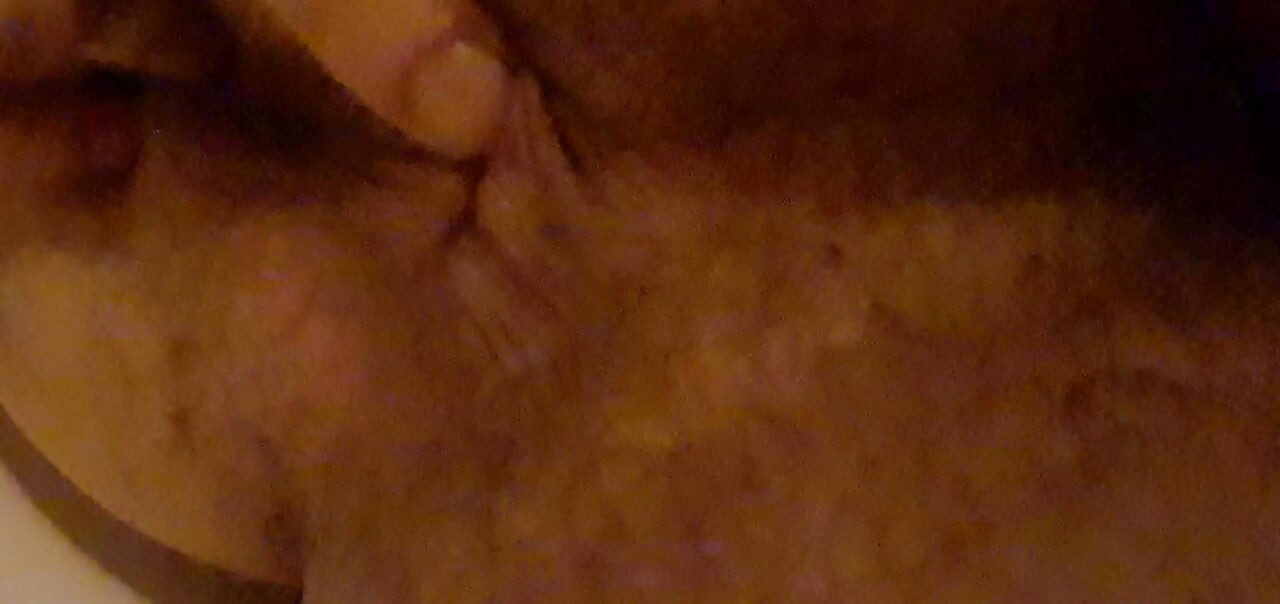 Solo Handjob And Cum close on the hole