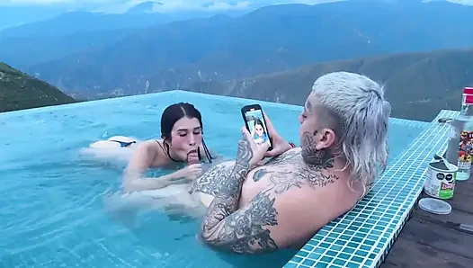 Kencan Tinder Berakhir Dengan Seks Luar Ruangan Dengan Chicamocha Canyon Di Latar Belakang