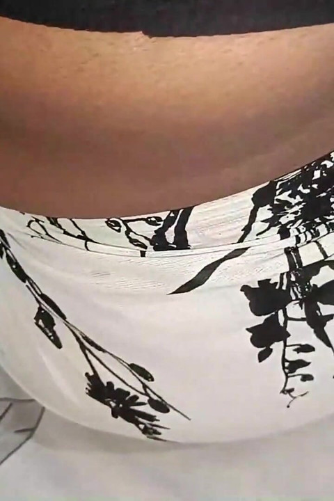 보지에서 흐르는 오르가즘을 느끼는 마누라 - 2