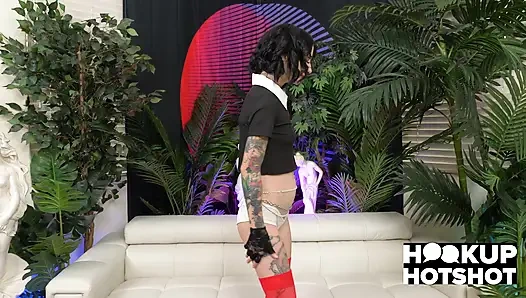 Si cewek mungil stevie moon yang lagi sange berat gara-gara dientot ekstrem sama bryan gozzling!