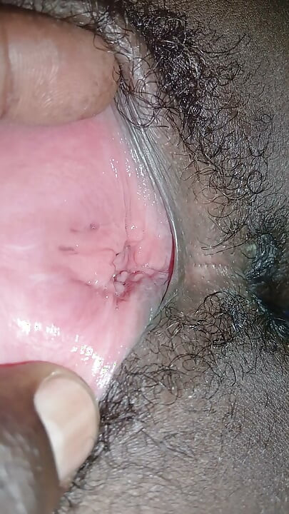Rozchylone wargi cipki nastolatki.(18+)