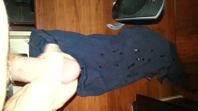 Redheads big cumshot from above and below