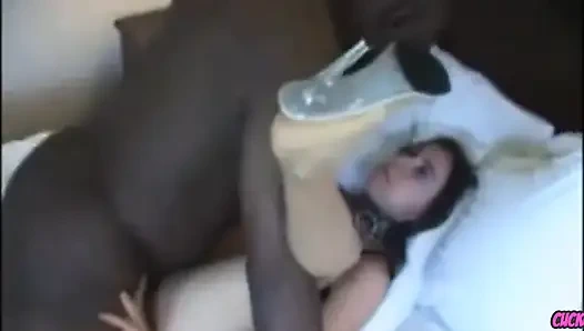 Cuckold milf - istri yang selingkuh