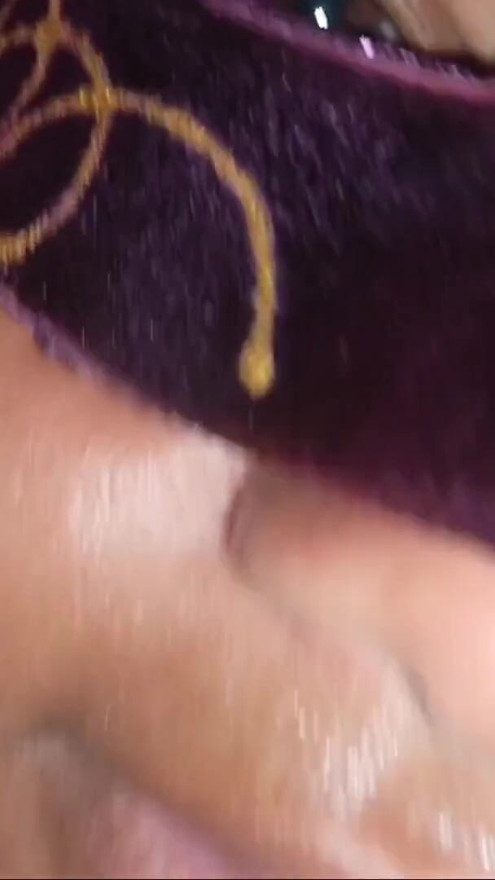 Desi granny's genitals | Clip 1