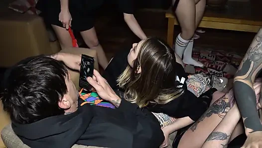 The great Argentinian porn ORGY: 4 whores thirsty for cock and 2 lucky guys! - Knock Knock Club