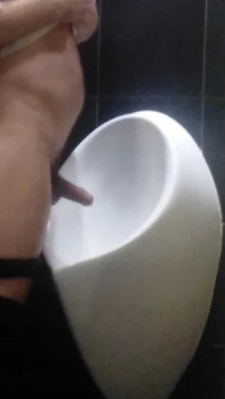 Umumi tuvalette