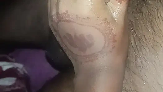 Üvey kız kardeşim üvey erkek ve üvey kız kardeşime mastürbasyon yapmama yardım etti