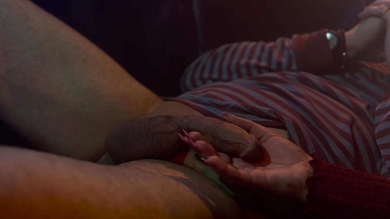 Perfect Handjob Cumshot