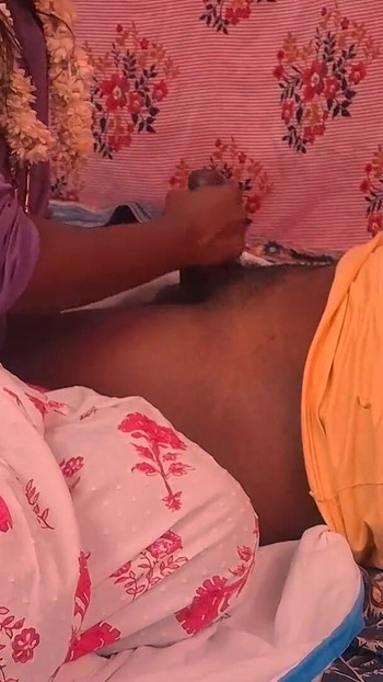 Tamil esposa fode seu marido e atinge orgasmo | Clipe 1