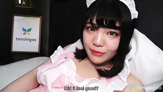 Ryo izumi lagi asik pamer tubuh aduhainya sambil pamer tubuh aduhainya sambil nyepong kontol