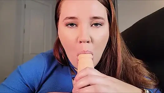 Cewek intim lagi asik nyepong kontol bareng-bareng - pov