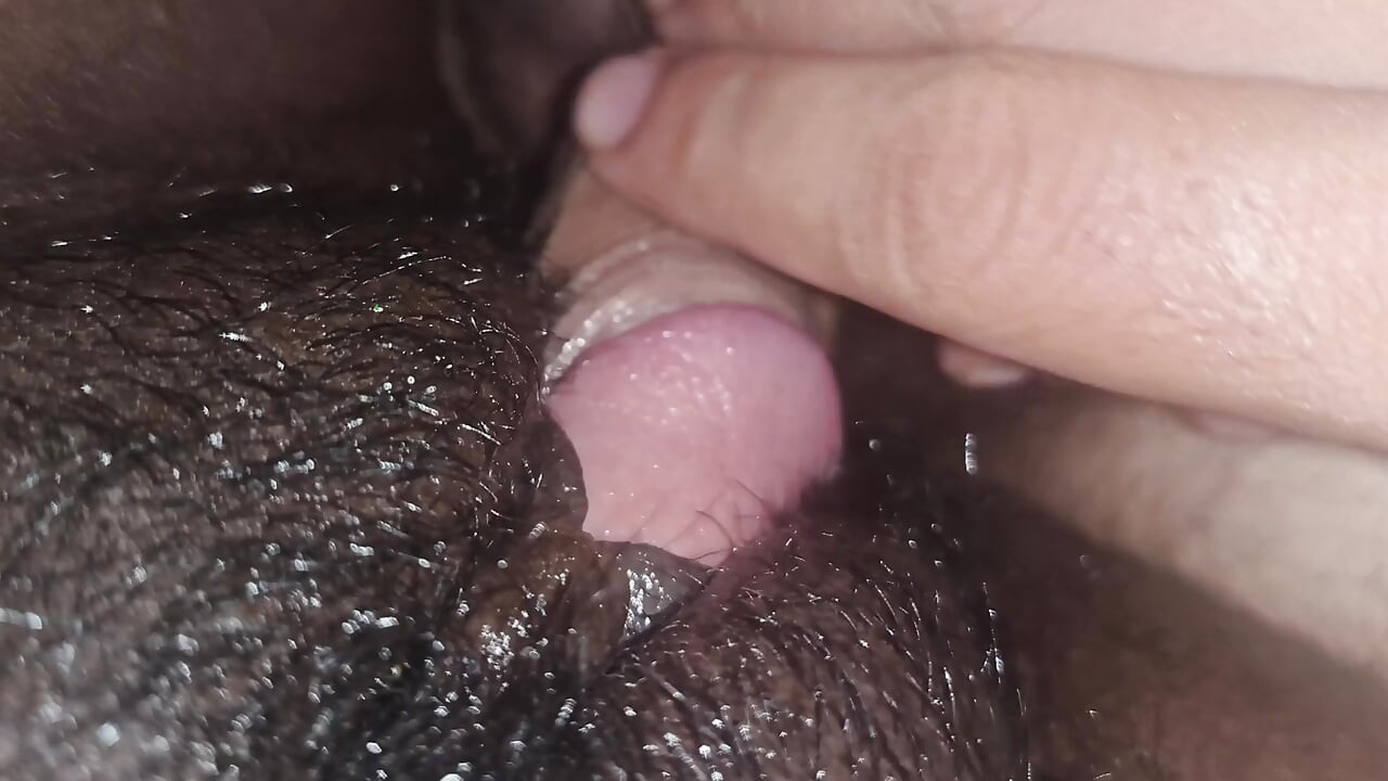 Bhabhi ki garam chut me garam lund dall diya