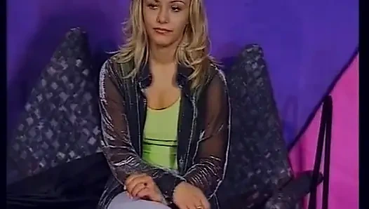 Hinter Deutschen Türen Wird Fleißig Gefickt - Kompletter Film