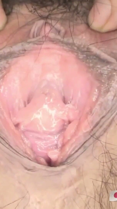 Mature Japanese Beauty Spreads Pussy For Dick And Creampie | Clip 1