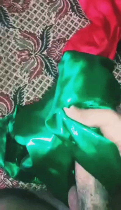बहन साटन सूट सलवार के साथ चुदाई (15)