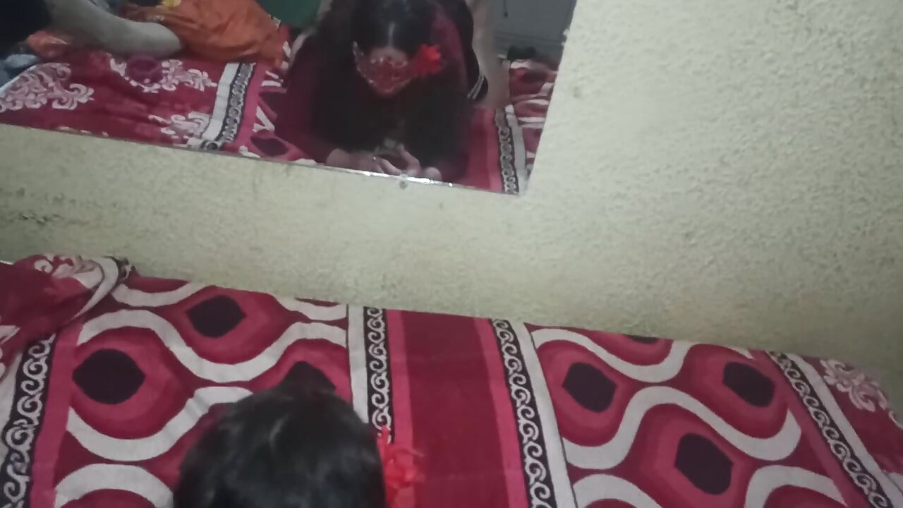 Batendo na minha esposa com muita força por seu pod suculento até ela terminar com prazer, molhada sexy mascarada