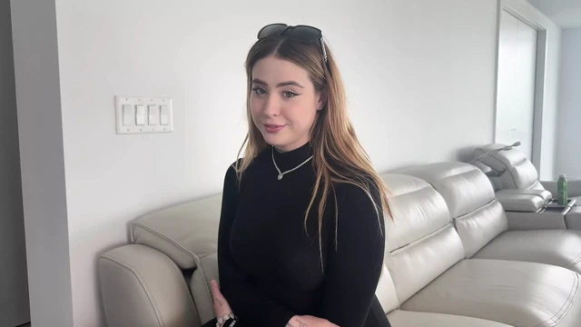 Beautiful Green Eyed Tinder Slut Fucks And Sucks On First Date-"I Normally Don't Do This.."-Rosie Rider