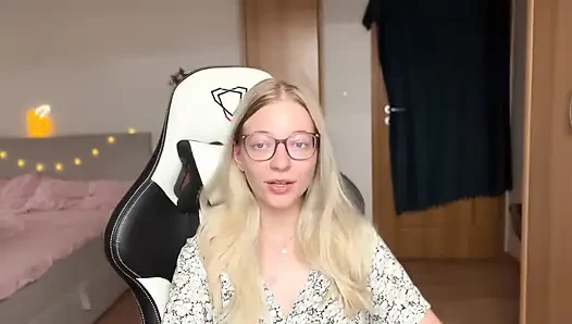 3 Types of Chastity Slaves