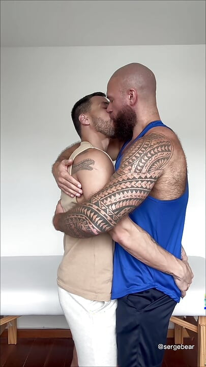 Brenno Villar & Serge Bear - Muscular Hairy Bear Top Raw Intense Session