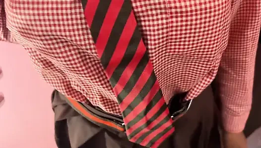 Gadis india lagi asik nyepong kontol besar