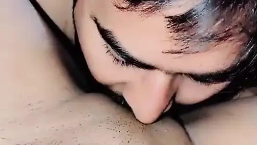 Licking gf pussy