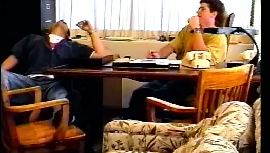 Stunning Blonde Peacherino Tiffany Mynx Is Not Against Tp Spread Her Legs for Attractive Man