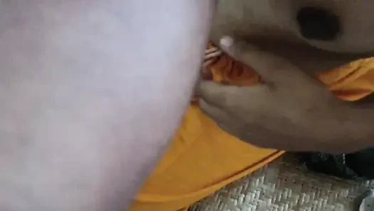Gadis Jepang suka video seks yang keras