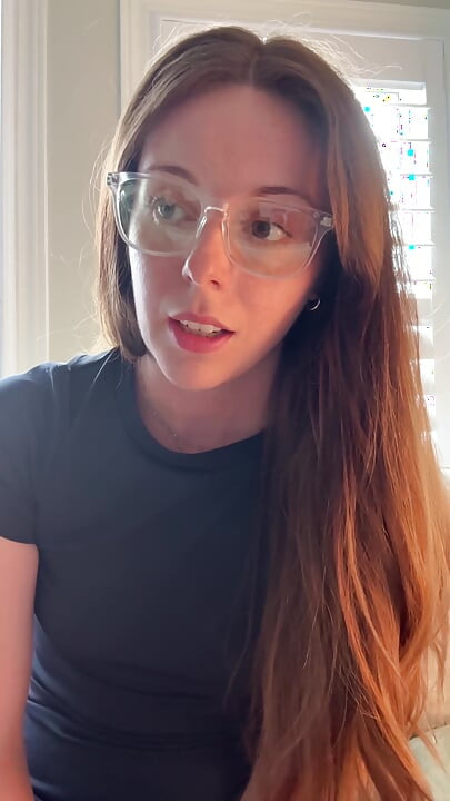 Hottie in Glasses Tells You How to Stroke!