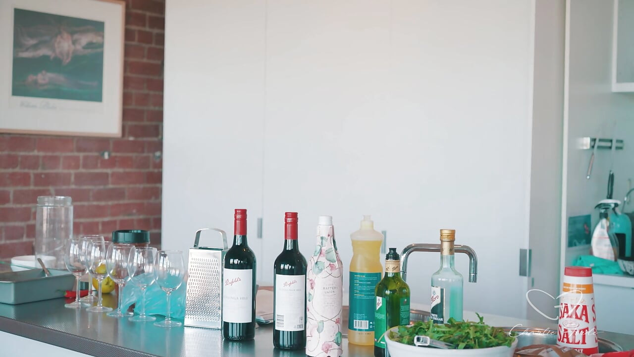 Cena Con Charlie Forde, Nova Hawthorne, Woody Alyx, Violet Devine, Leo Vargrsson, Trixie Monroe