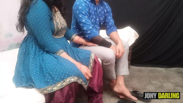 Jiju meri le lo, main bhi to aadhi gharwaali hu, real homemade sex video by jony darling