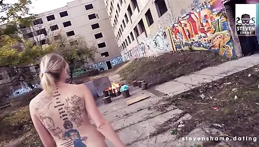 Andy Bangs Chicks in the Broken Blocks!