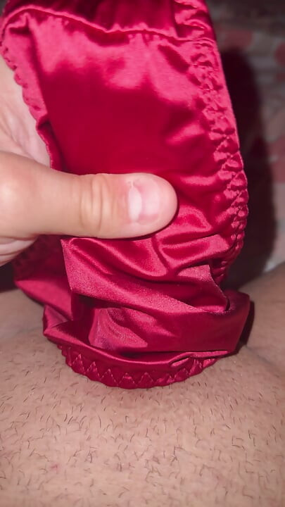 Juicey silky red panties