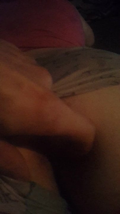 Fingerings her fat arse