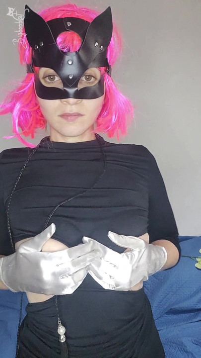 내 키티 마스크와 거유로 내 즐거움을 발견해