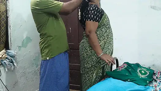 Тетушка занимается горячим и болезненным сексом, пока она одна дома. Настоящее домашнее видео.