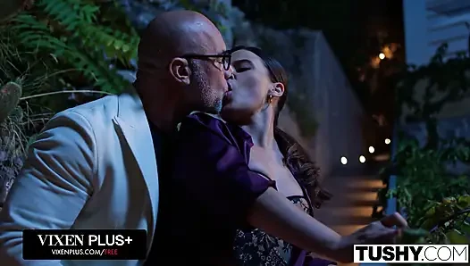 TUSHY All-Natural Ariana Van X Gets Her Tight Ass Filled For Her First Time On Tushy