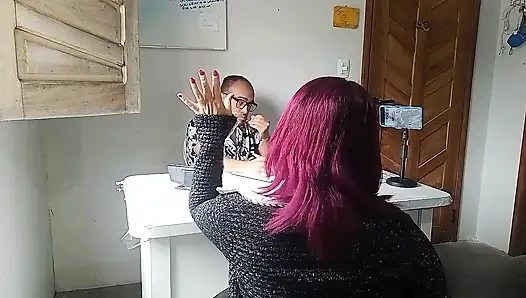 Ein heißes interview mit ihren dicken titten und ihrem arsch