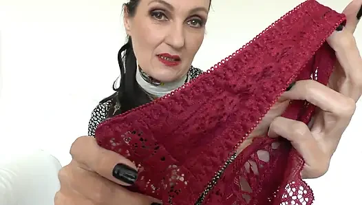 Gizli fanteziler gerçek oluyor! Seksi külot kokluyor ve üzerlerine boşalıyor, Lady Victoria Valente