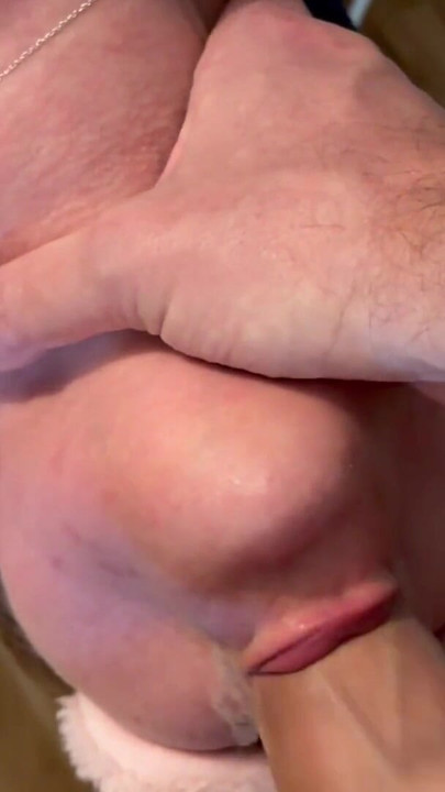 Bedste deepthroat blowjob nogensinde | Klip 2