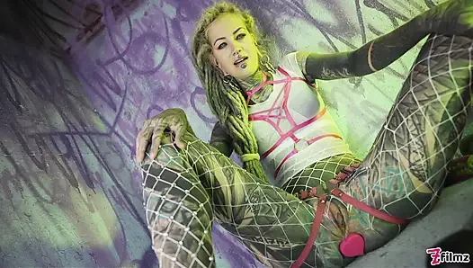 Sesi dp solo dengan buttplug dan doxy toy