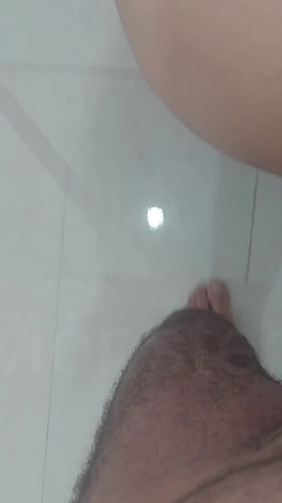 Locker Room Speedy Fuck Turns to Nice Creampie