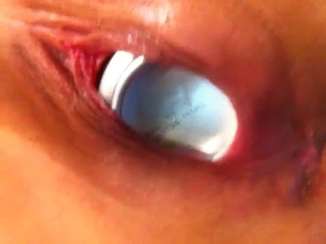 PUSHNG A SODA CAN OUT OF MY CUNT