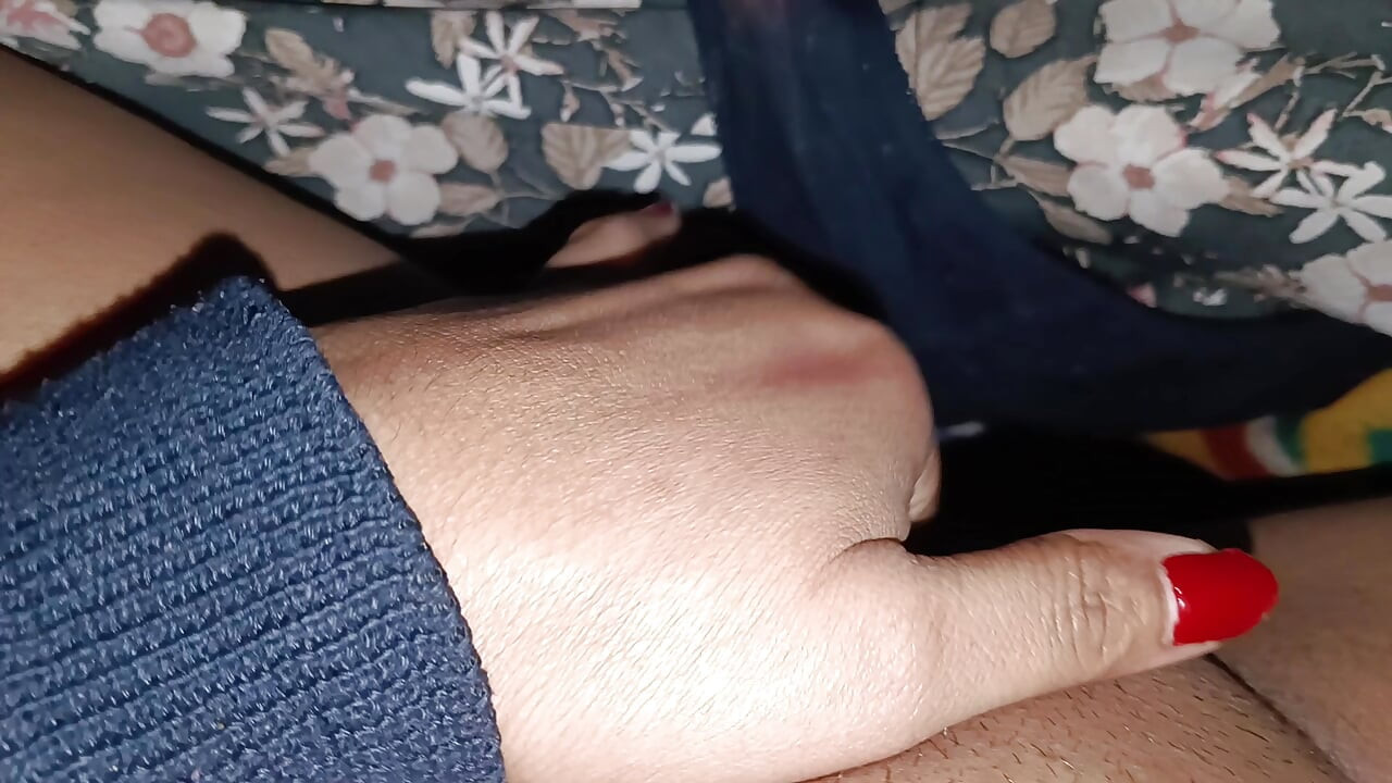 Rume bhabi ถึงจุดสุดยอดเย็ด