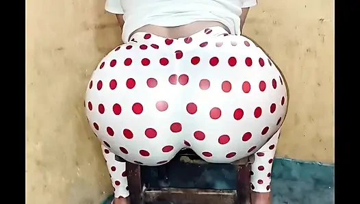 Legging putih polkadot pantat