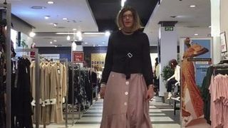 Длинная розовая юбка