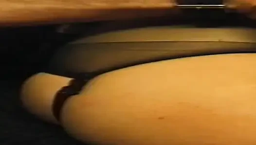 Aksi fingering ganas cewek hot ini sampai muncrat banyak banget